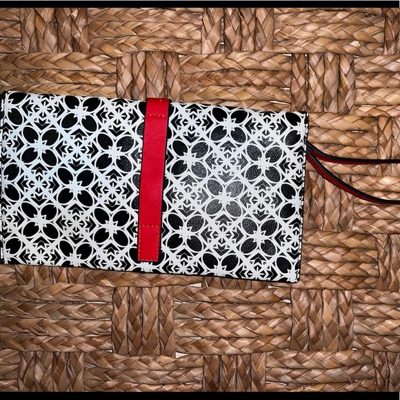 The Limited ENVELOPE CLUTCH/WRISTLET in red, white & black geometric design EUC - Picture 7 of 10